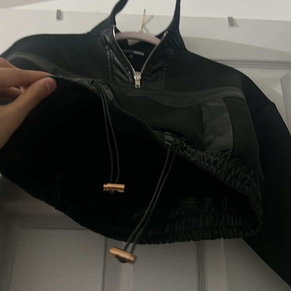 FashionNova size XS hoodie sweatshirt cropped style black 1/4 zipper hoodie - Picture 9 of 10